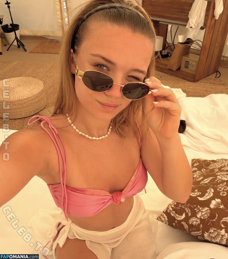 Julia Beautx / JuliaBeautx / julia_beautx Nu OnlyFans  Photo fuitée #824