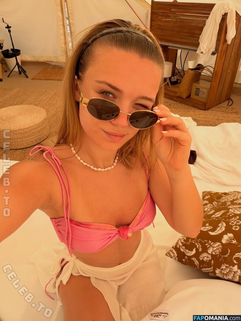 Julia Beautx / JuliaBeautx / julia_beautx Nu OnlyFans  Photo fuitée #829