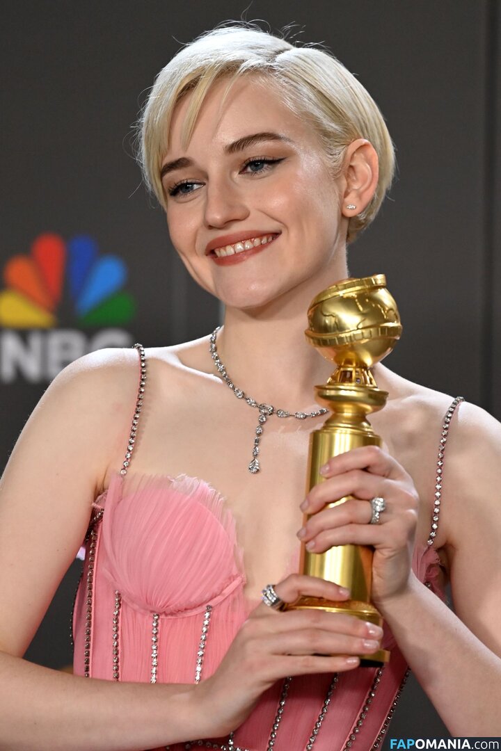 Julia Garner / juliagarnerofficial / ztyg_29 Nu OnlyFans  Photo fuitée #13