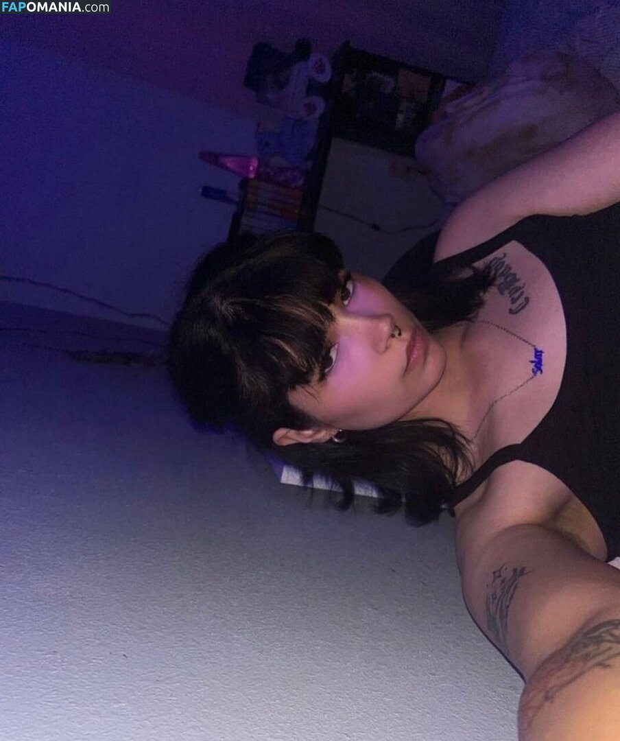 Julia Graham / https: / teasingmoon / teasingmoon... / temptedevil / temptedevil... Nu OnlyFans  Photo fuitée #10
