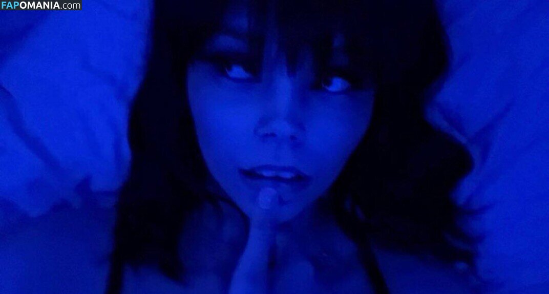 Julia Graham / https: / teasingmoon / teasingmoon... / temptedevil / temptedevil... Nu OnlyFans  Photo fuitée #12