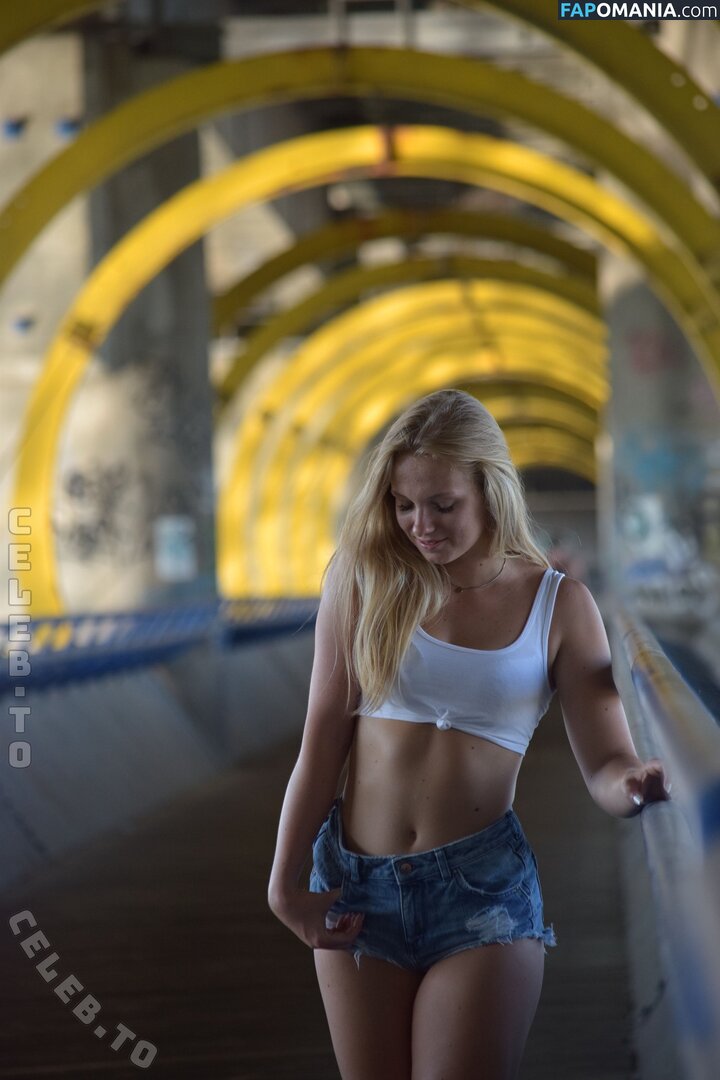 Julia Haas / julia__haas Nu OnlyFans  Photo fuitée #5