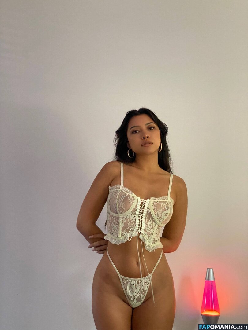 Julia Kelly / missjuliakelly Nu OnlyFans  Photo fuitée #137