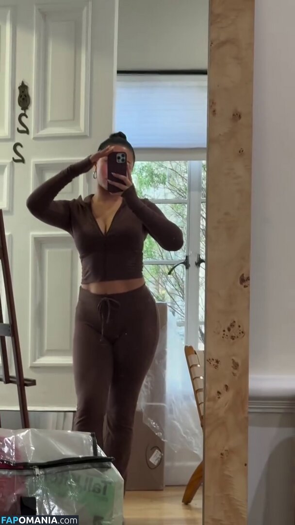 Julia Kelly / missjuliakelly Nu OnlyFans  Photo fuitée #887