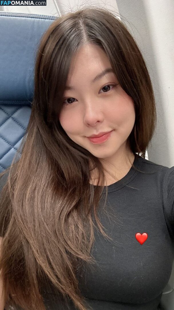 Júlia Nakamura / Mayumi / jumayumin1 Nu OnlyFans  Photo fuitée #2