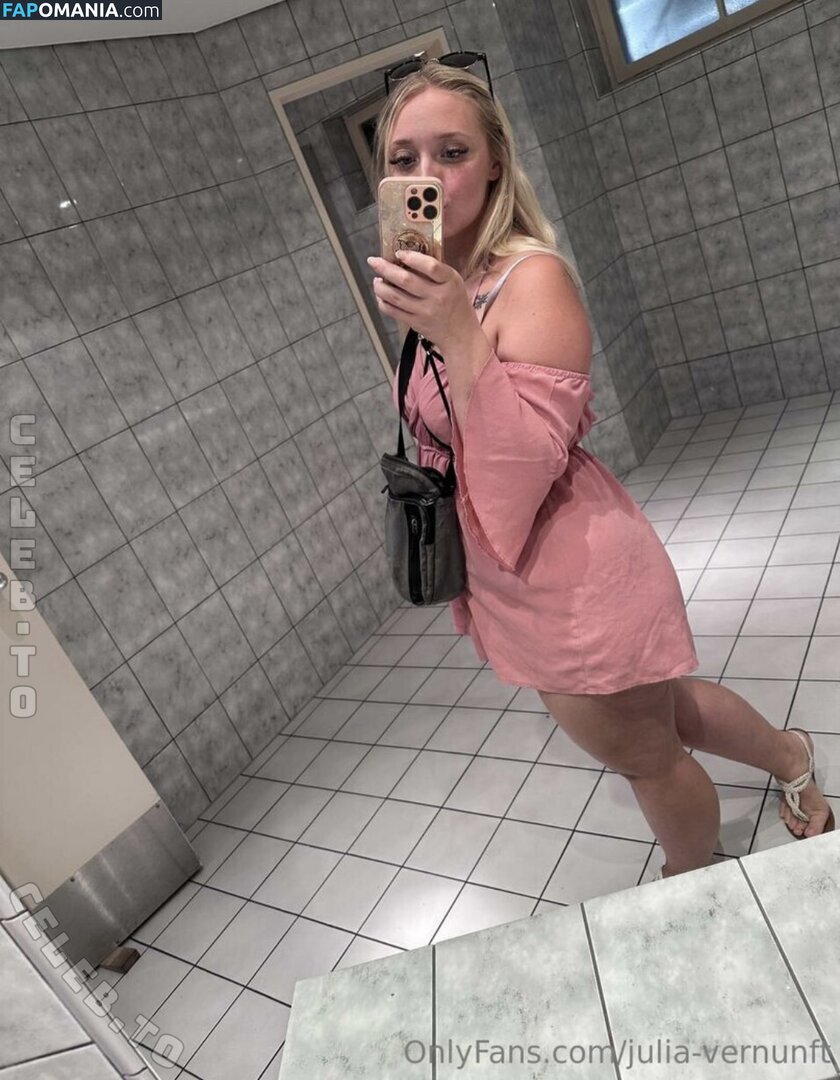 Julia vernunft / Julia-vernunft Nu OnlyFans  Photo fuitée #1