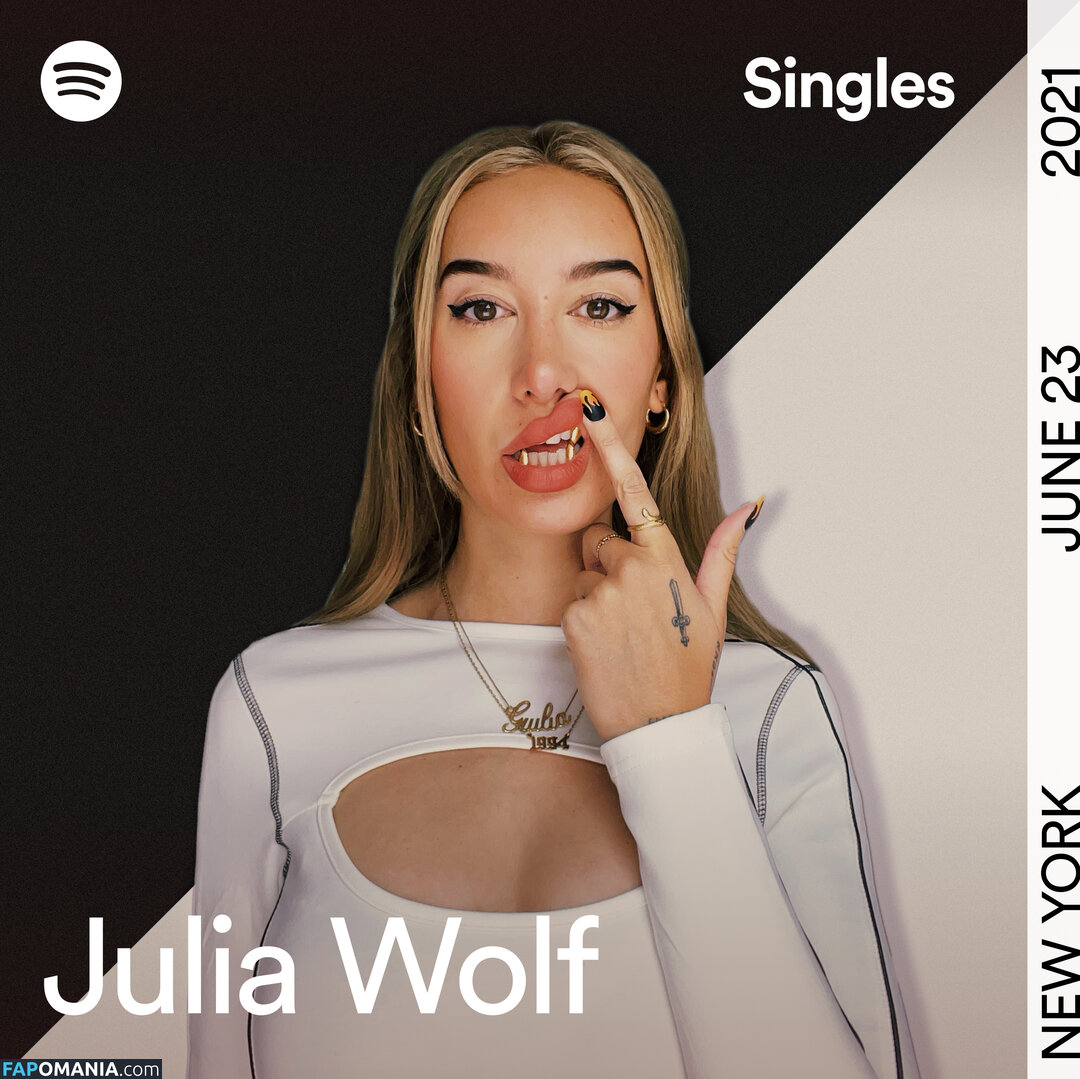 Julia Wolf / wolf__chef Nu OnlyFans  Photo fuitée #2