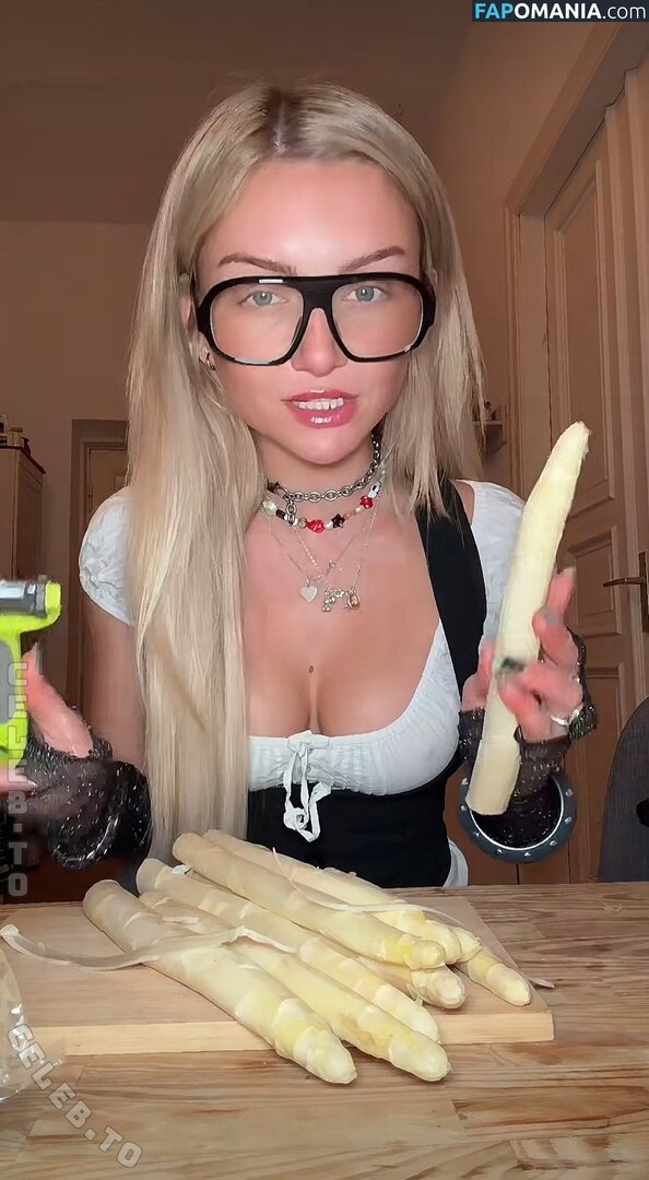 Julia Wulf / juleslw / julesslw Nu OnlyFans  Photo fuitée #20