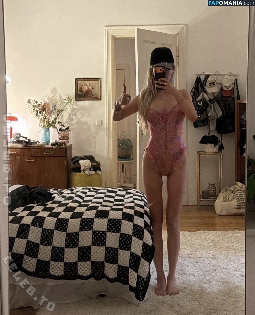 Julia Wulf / juleslw / julesslw Nu OnlyFans  Photo fuitée #22