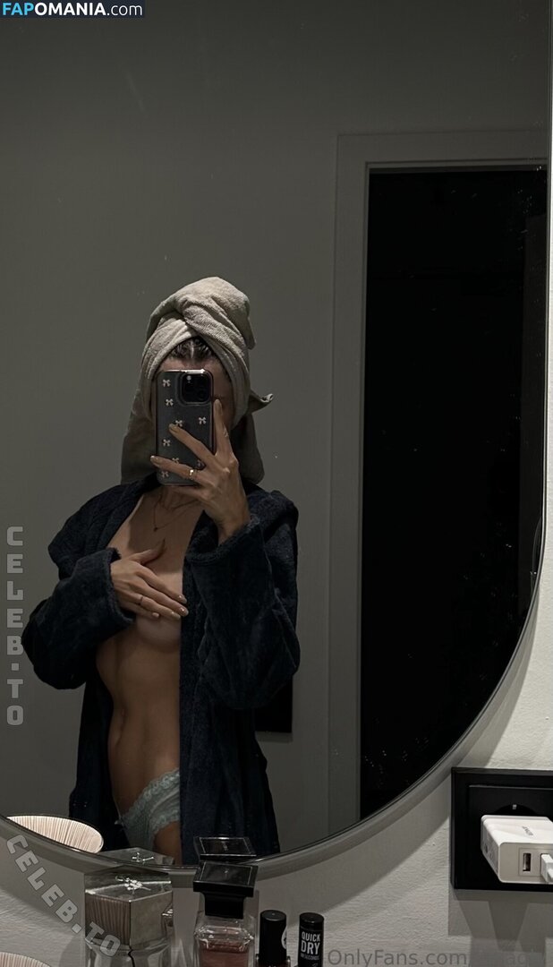 juliagly / juliagly_ Nu OnlyFans  Photo fuitée #6