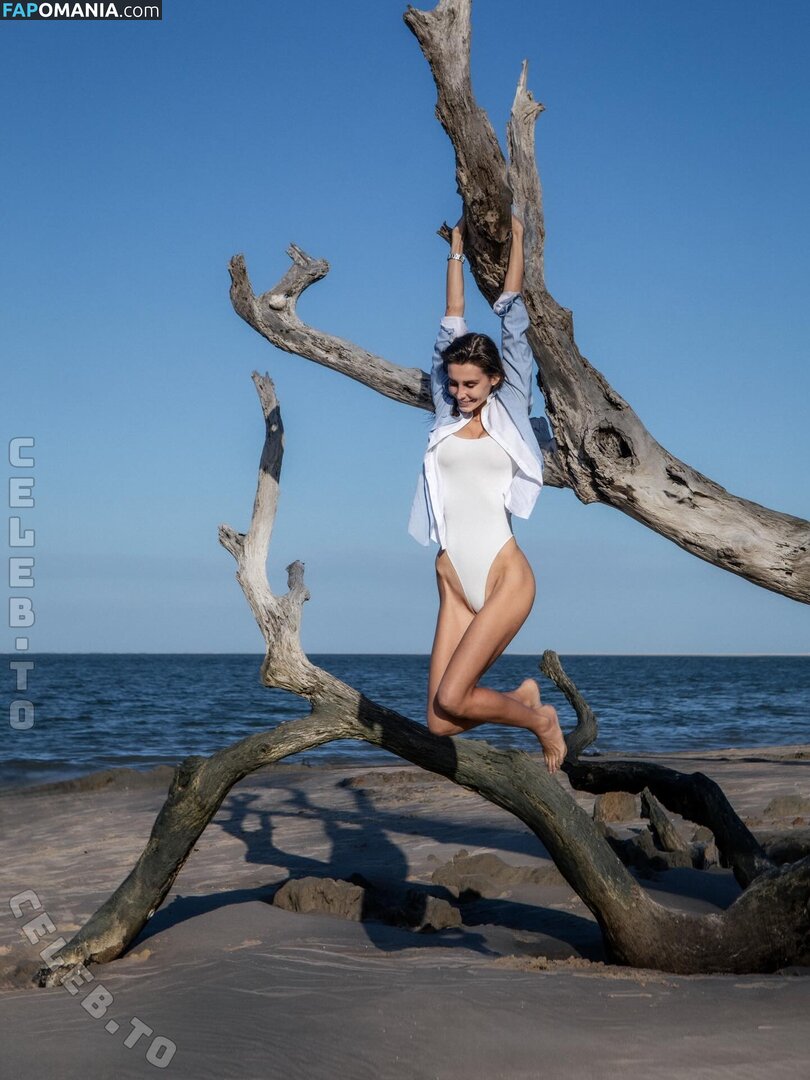 Julianne Steege / julianne.steege Nu OnlyFans  Photo fuitée #5