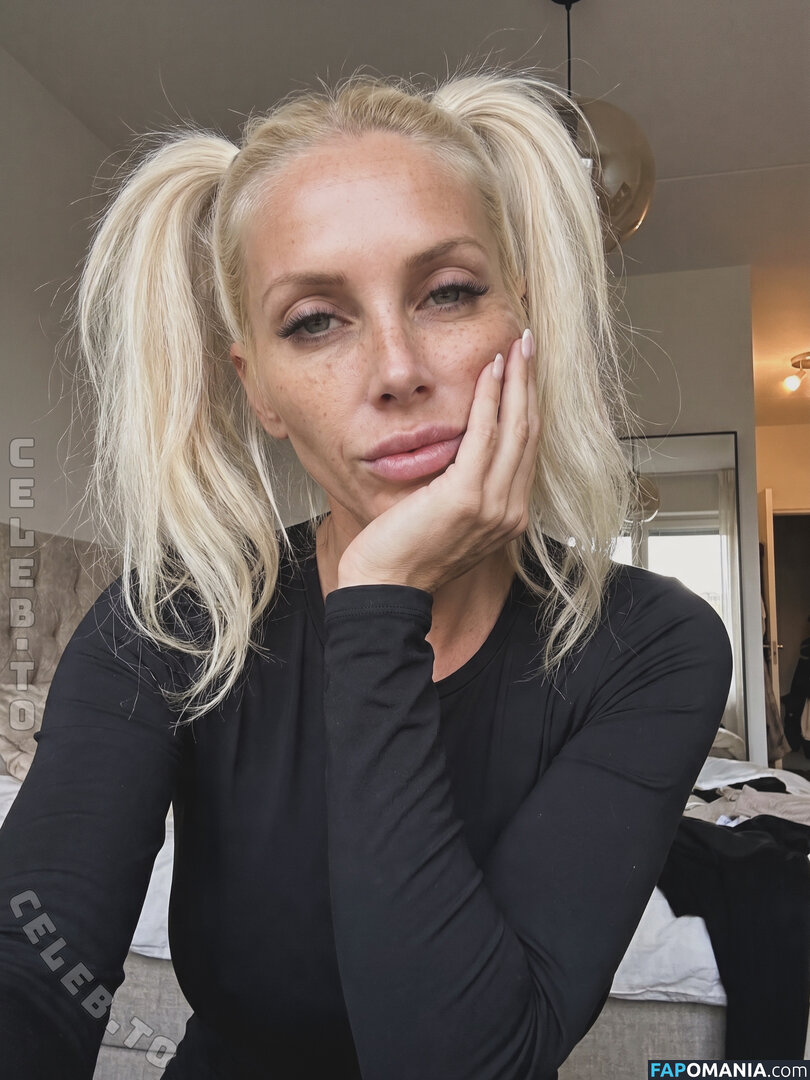 Die.juliemoon / Julie Moon Nu OnlyFans  Photo fuitée #2