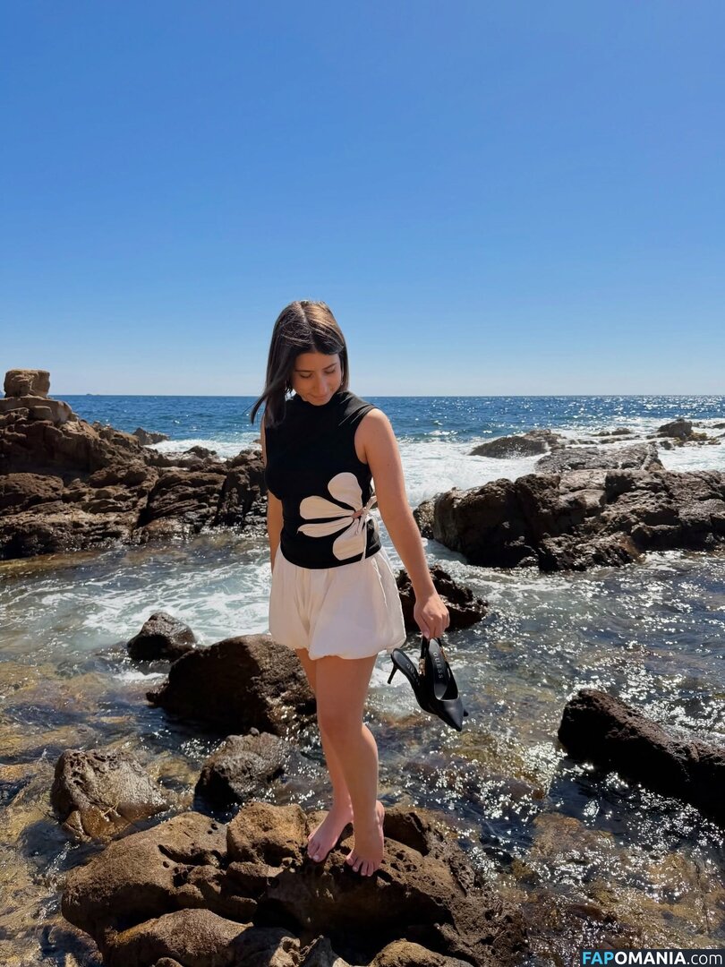 Julieczr83 Nu OnlyFans  Photo fuitée #9