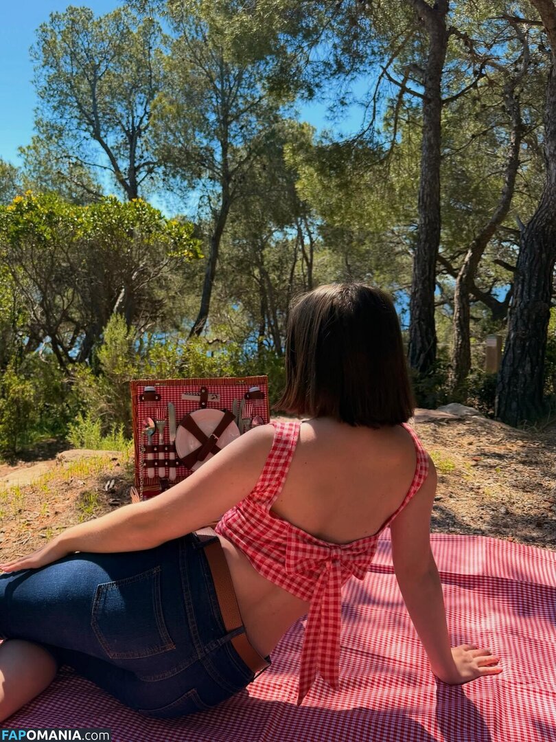 Julieczr83 Nu OnlyFans  Photo fuitée #20