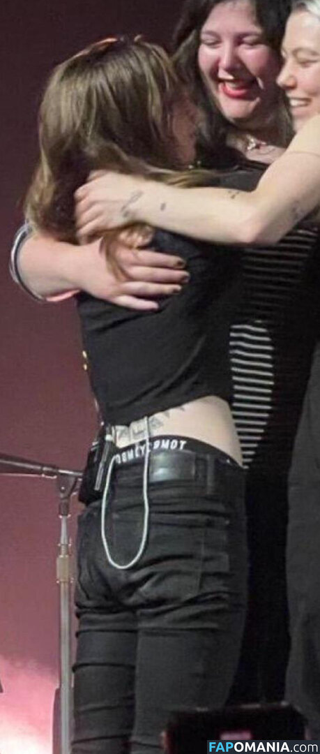 Julien Baker / julienrbaker Nu OnlyFans  Photo fuitée #4