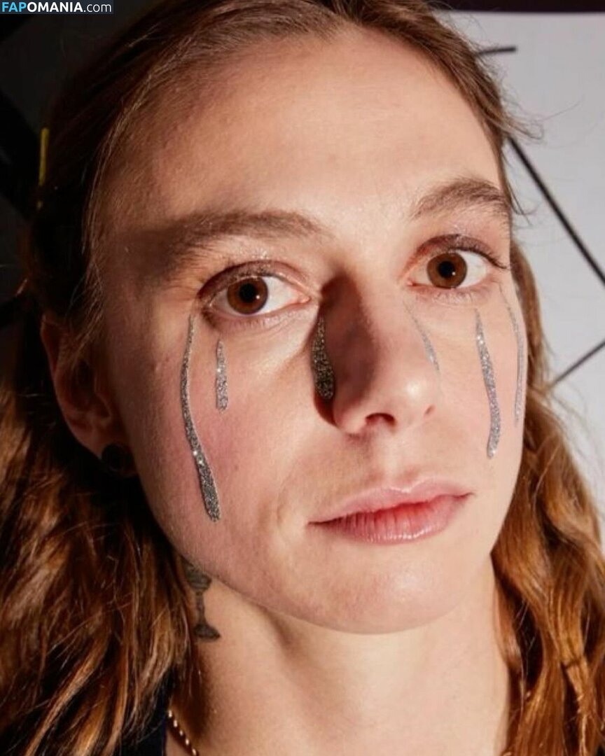 Julien Baker / julienrbaker Nu OnlyFans  Photo fuitée #12
