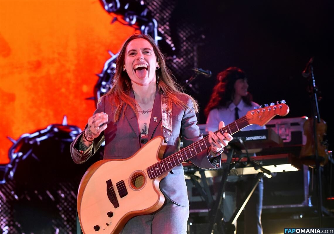 Julien Baker / julienrbaker Nu OnlyFans  Photo fuitée #14