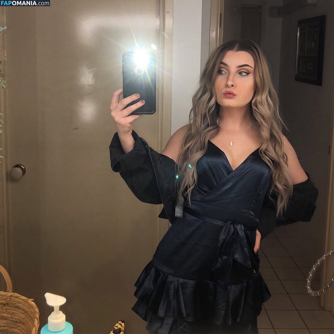 __julsssx / julsxxx Nu OnlyFans  Photo fuitée #1