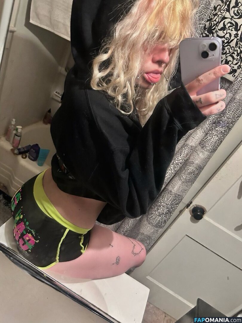 Junkrotica / fetidfetish / u415353059 / vomitjuggler Nu OnlyFans  Photo fuitée #1