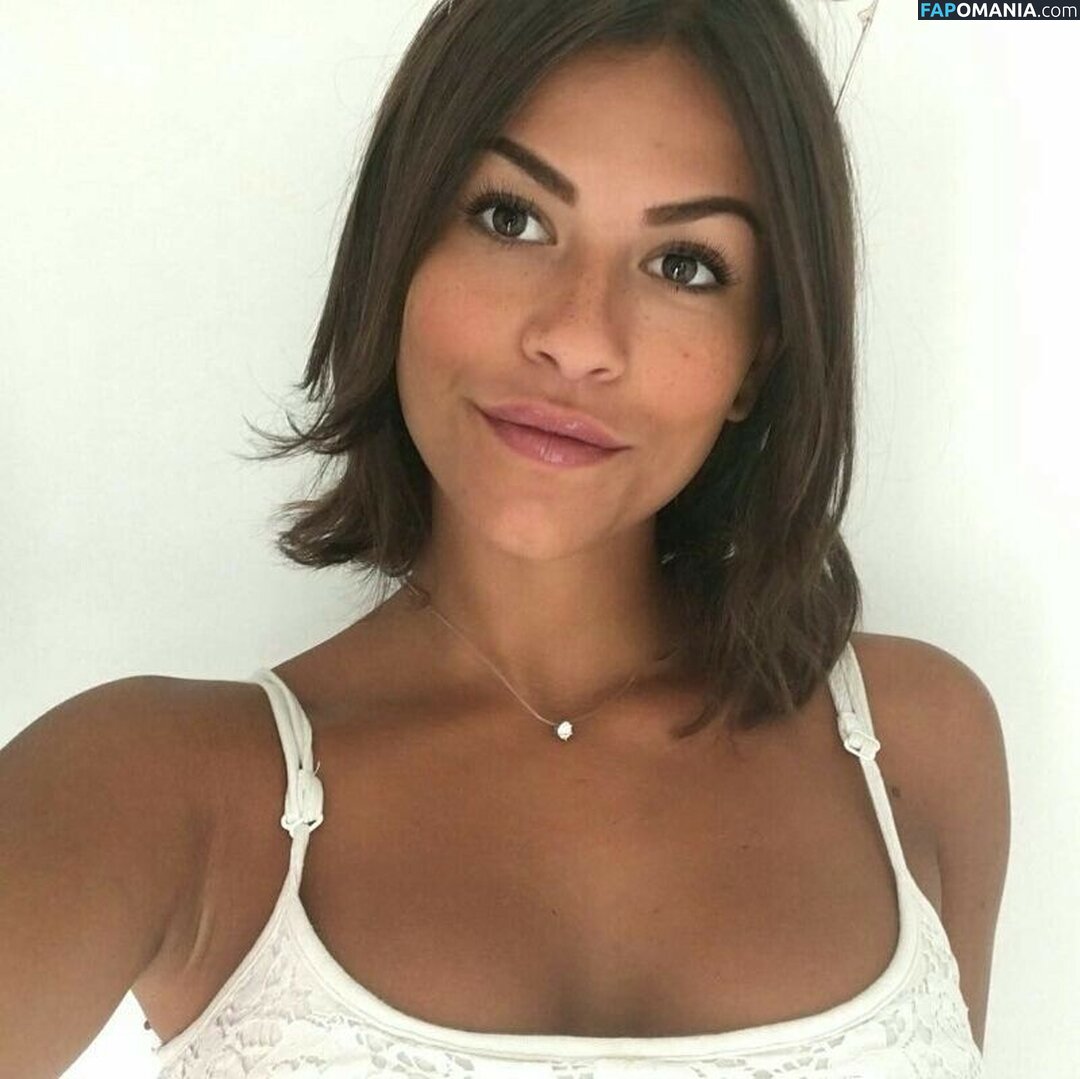 Justine Reine Marie / justinereineee / justinereinemarie Nu OnlyFans  Photo fuitée #21