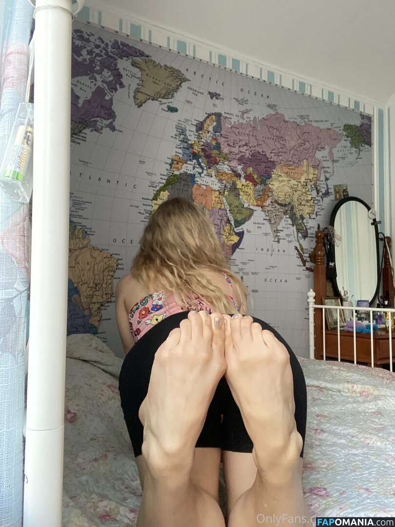 k.flexiblefeet / kseniafeet Nu OnlyFans  Photo fuitée #293