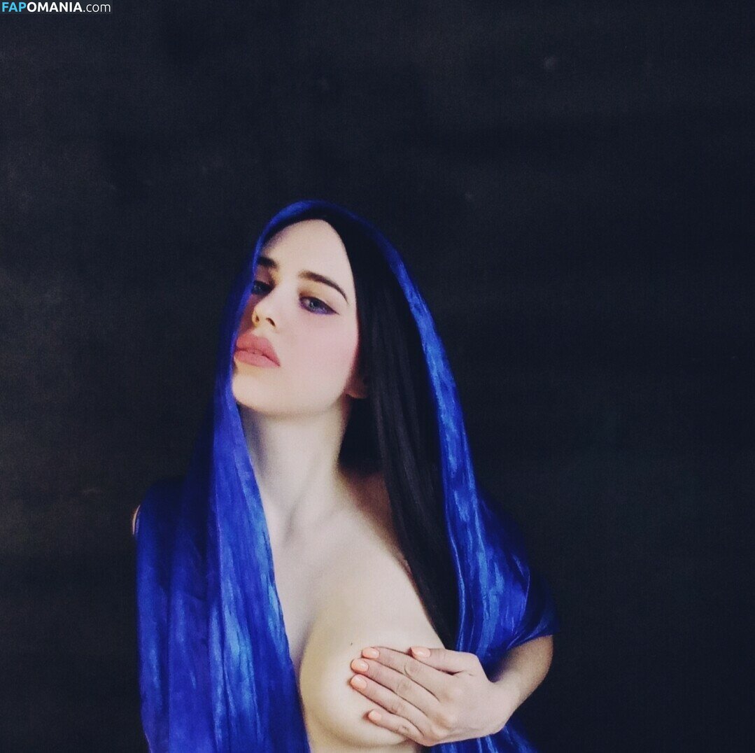 K1ra1 / _k.1.r.a / wannaseemore Nu OnlyFans  Photo fuitée #7