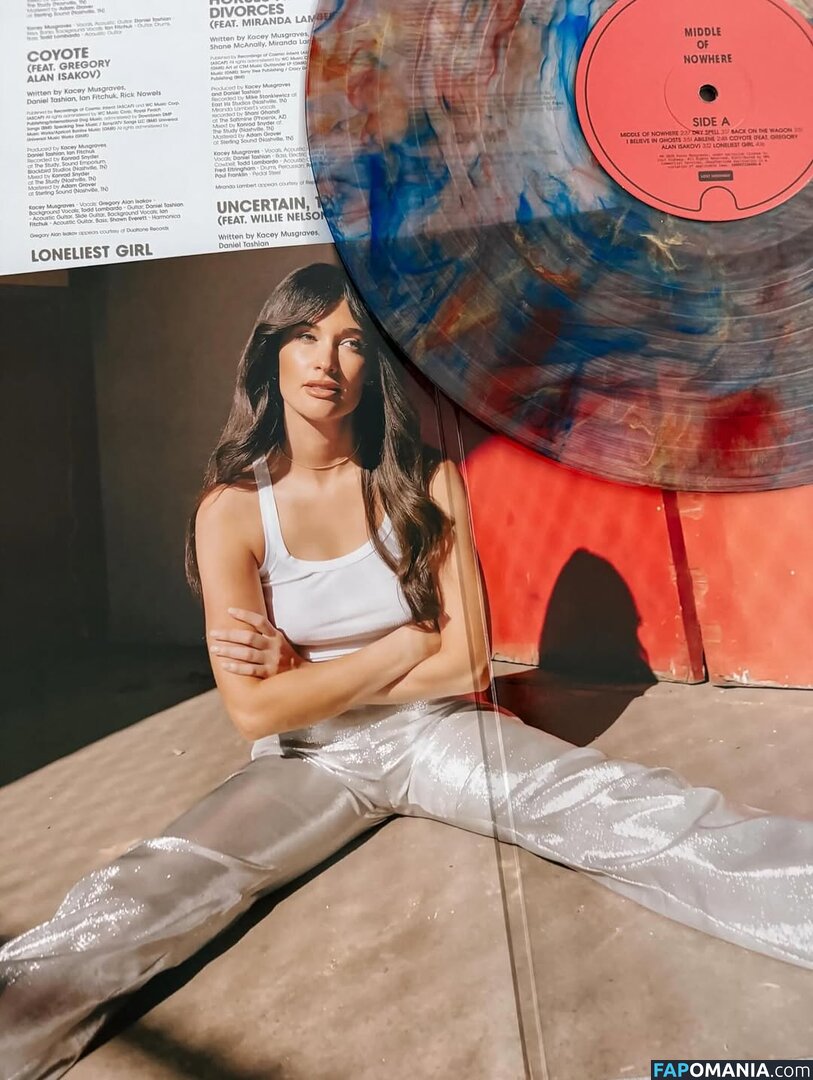 Kacey Musgraves / heavenlyyhazel / spaceykacey Nu OnlyFans  Photo fuitée #14