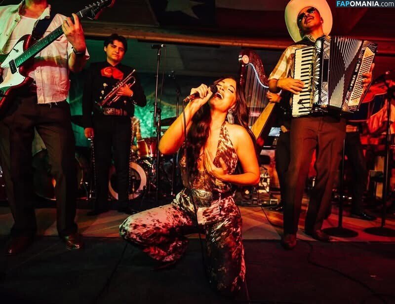 Kacey Musgraves / heavenlyyhazel / spaceykacey Nu OnlyFans  Photo fuitée #33