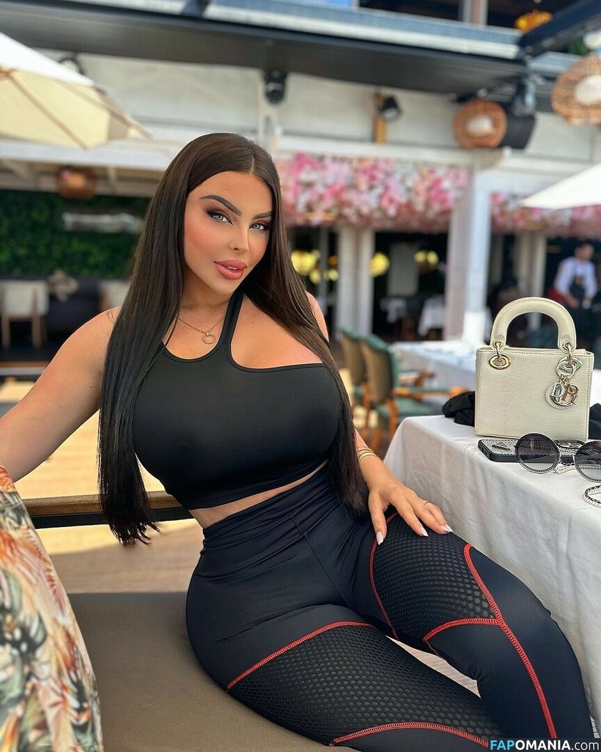 Kahina Sbauty / kahina_sbeauty Nu OnlyFans  Photo fuitée #2