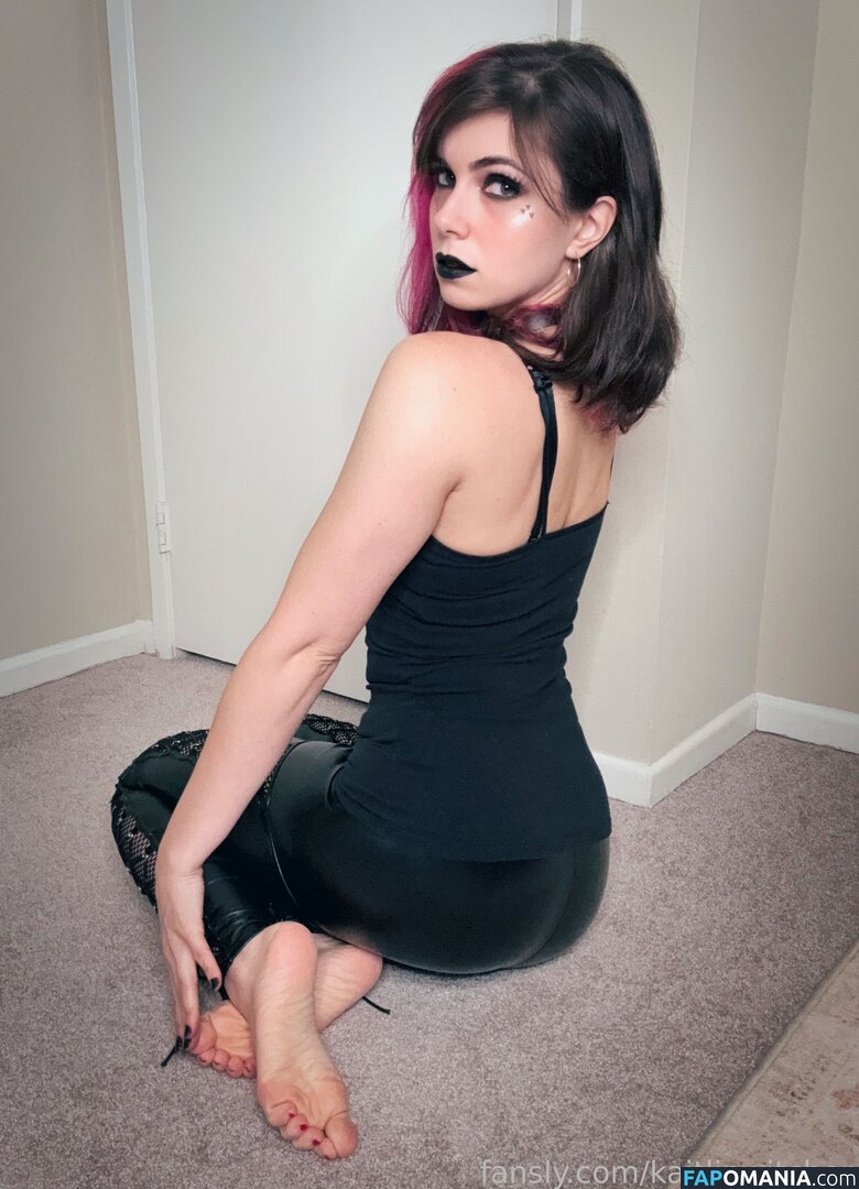 Kaitlin Witcher / KaitlinWitcher / piddleass Nu OnlyFans  Photo fuitée #275