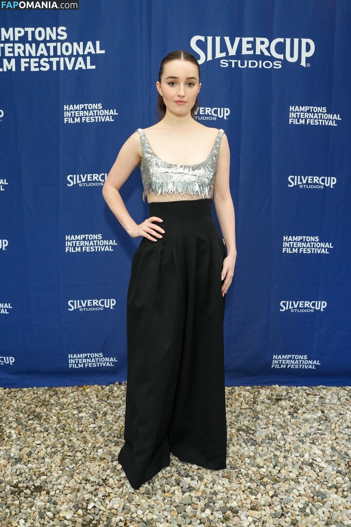 Kaitlyn Rochelle Dever / kaitlyn dever / kaitlyndever Nu OnlyFans  Photo fuitée #14