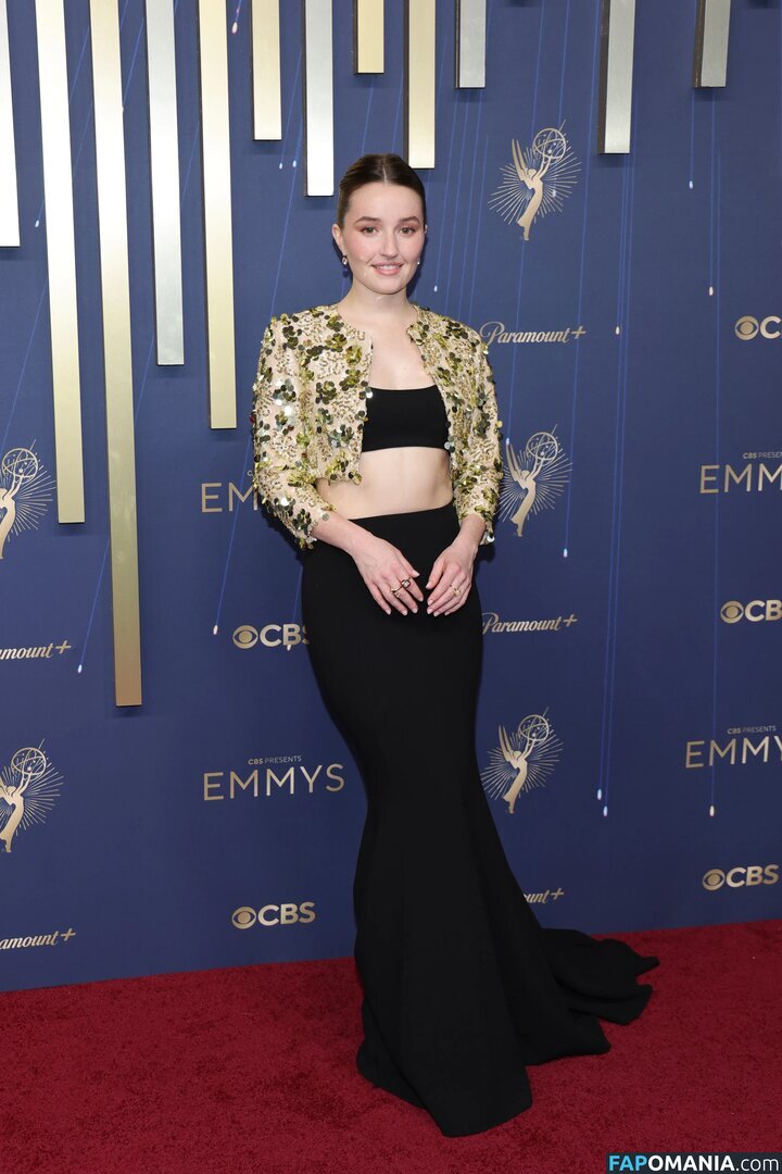 Kaitlyn Dever / kaitlyndever Nu OnlyFans  Photo fuitée #6