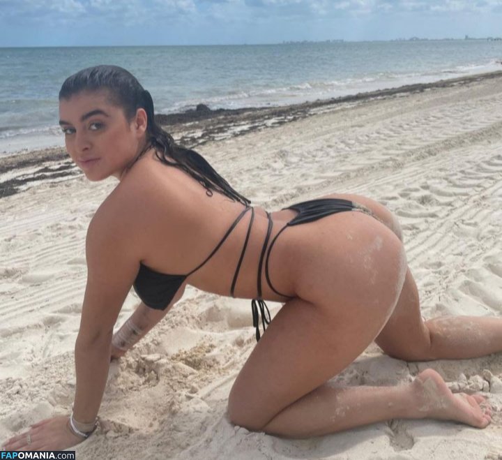 Kalani Hilliker / kalanihilliker Nu OnlyFans  Photo fuitée #34