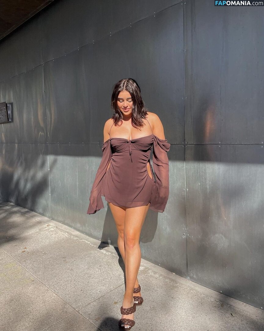 Kalani Hilliker / kalanihilliker Nu OnlyFans  Photo fuitée #98