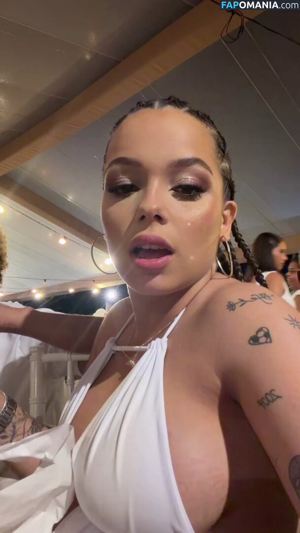 Kamyla Maria / kamysmarya Nu OnlyFans  Photo fuitée #1