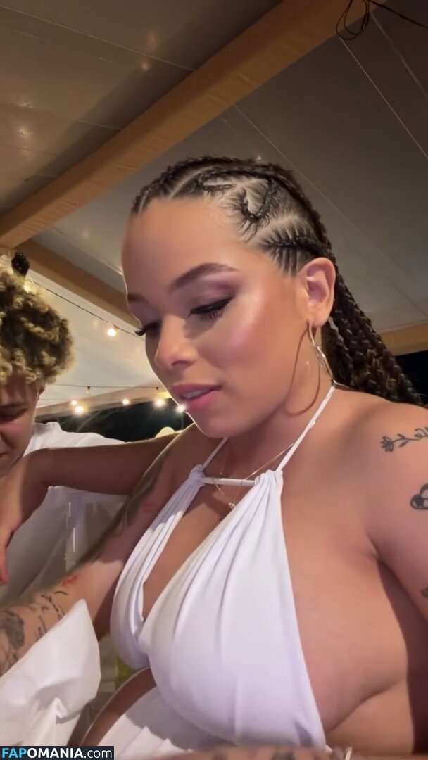 Kamyla Maria / kamysmarya Nu OnlyFans  Photo fuitée #8