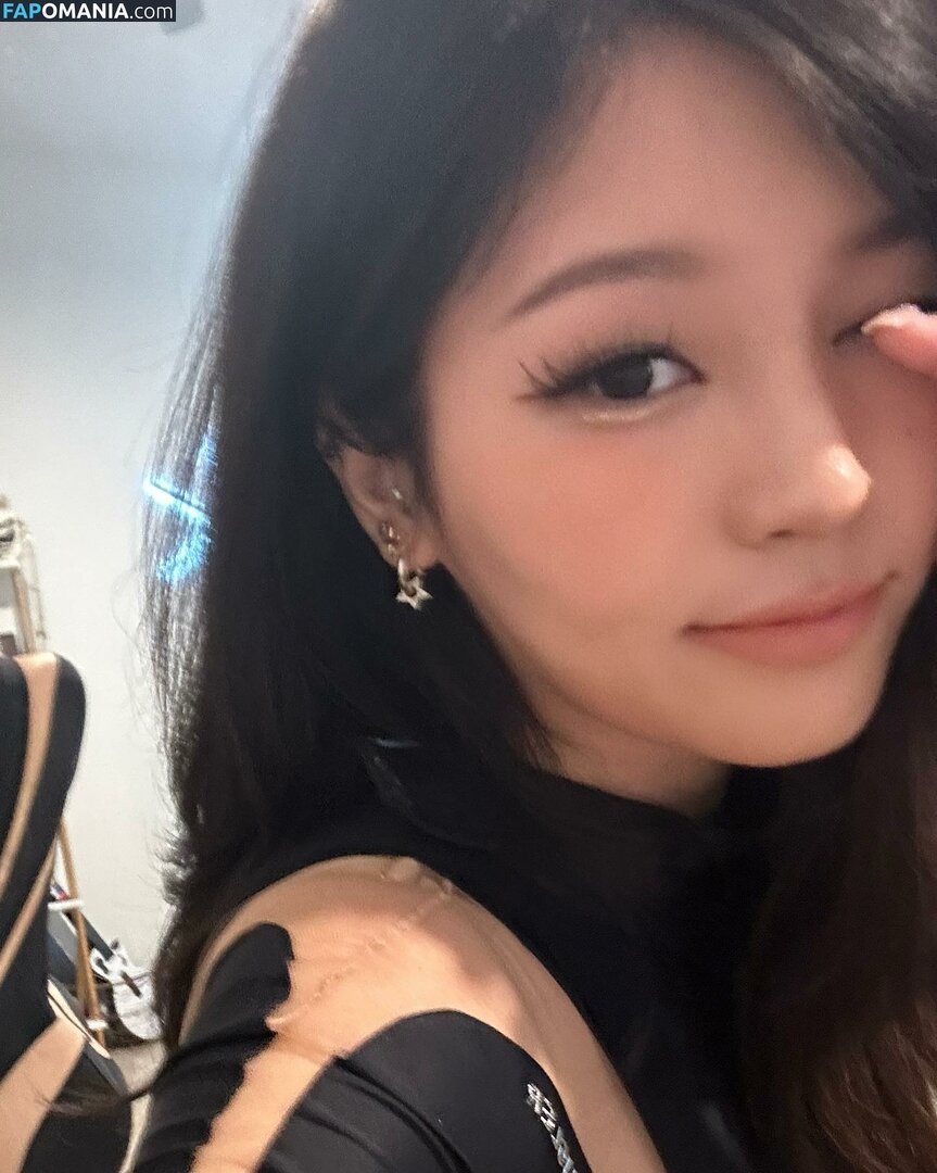 Aikuros / Hyoon / Kang Hee Yoon / floaromaa Nu OnlyFans  Photo fuitée #1