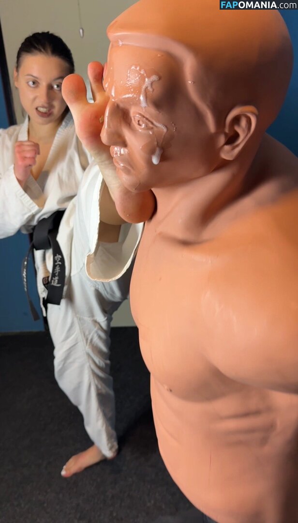 Karate Goddess Nu OnlyFans  Photo fuitée #6