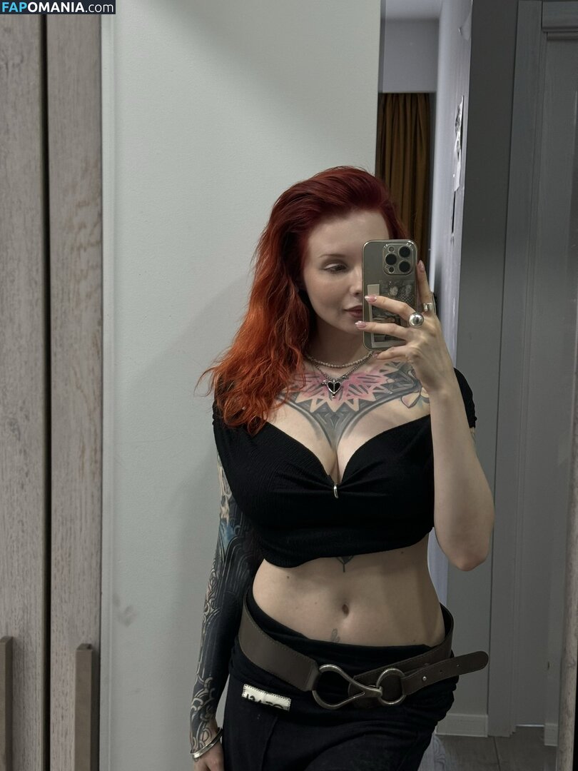 Karina Kherman / NebelaiaK / kher.man Nu OnlyFans  Photo fuitée #18