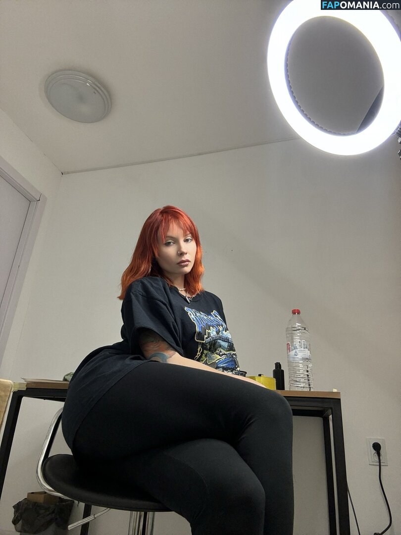 Karina Kherman / NebelaiaK / kher.man Nu OnlyFans  Photo fuitée #20