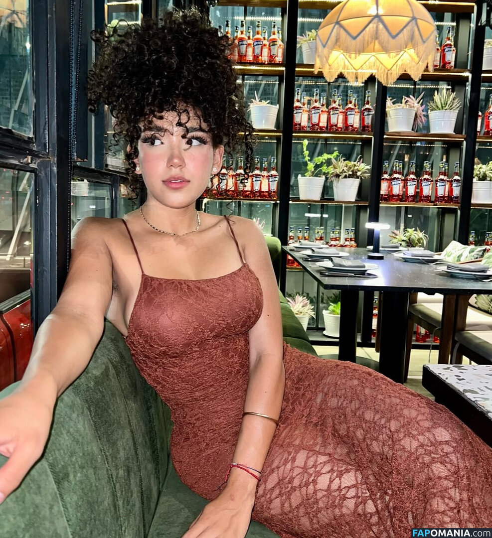 Karla Alessandra / Ksscurl Nu OnlyFans  Photo fuitée #2