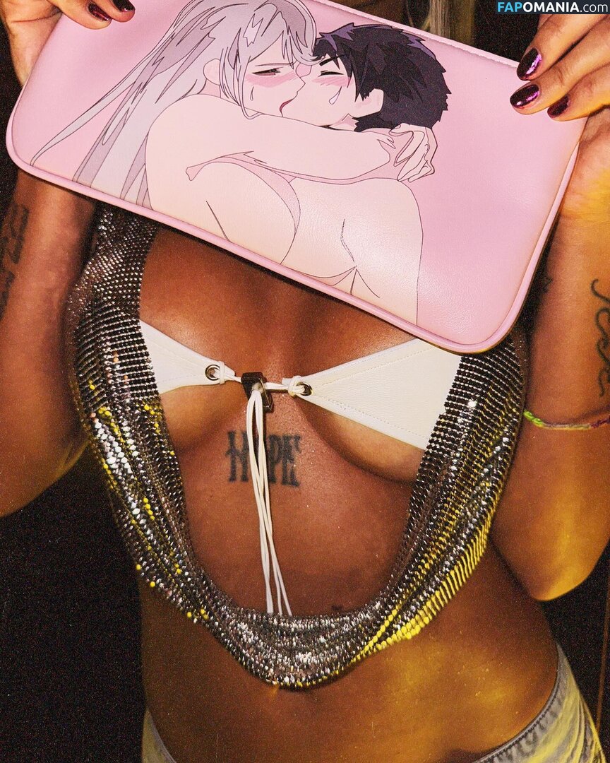 Karol G / karolg / karolgfriend Nu OnlyFans  Photo fuitée #311