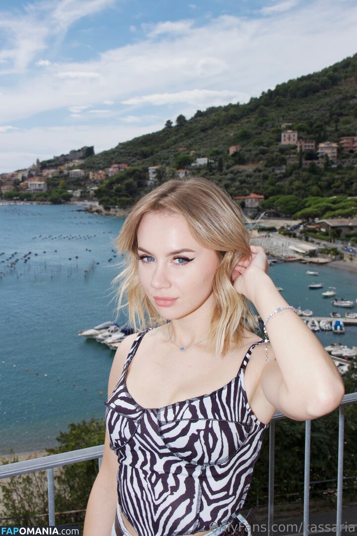 _kas_maria_ / kassaria Nu OnlyFans  Photo fuitée #287