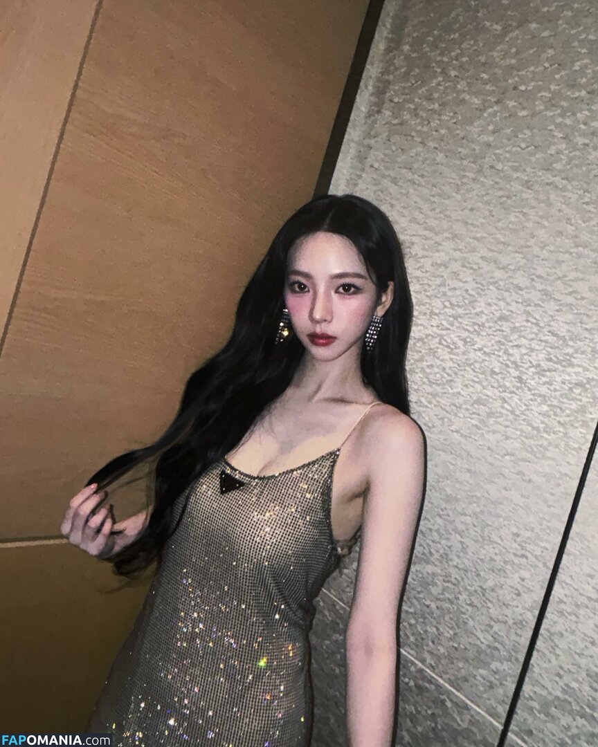 Karina / aespa / karinamasfina / katarinabluu Nu OnlyFans  Photo fuitée #33