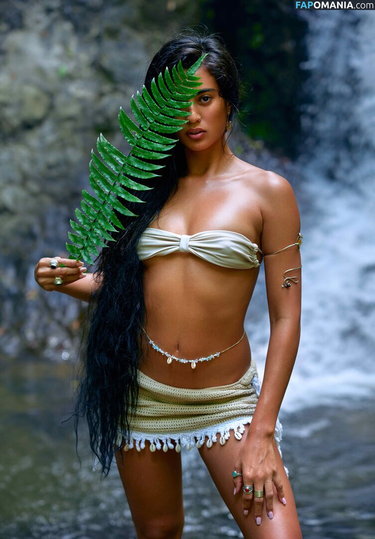 Kathycr / kathimodel / kathimodelofficial / kathycr_ Nu OnlyFans  Photo fuitée #69