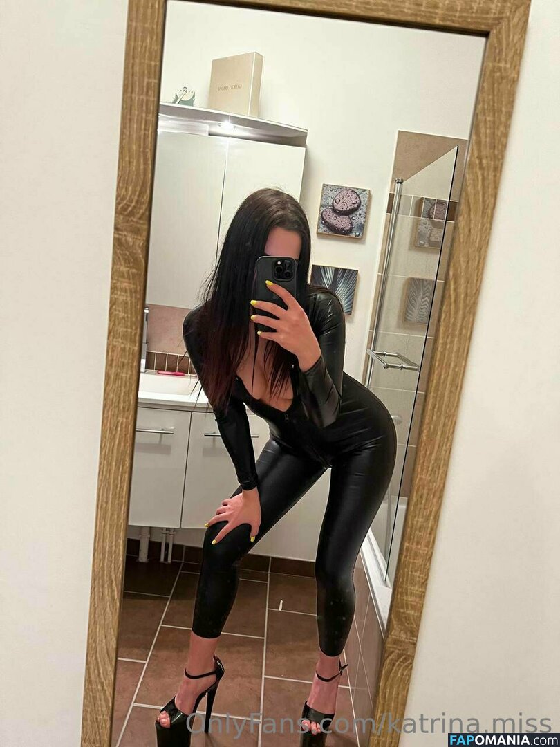 katrina.miss / zahariewa69 Nu OnlyFans  Photo fuitée #2