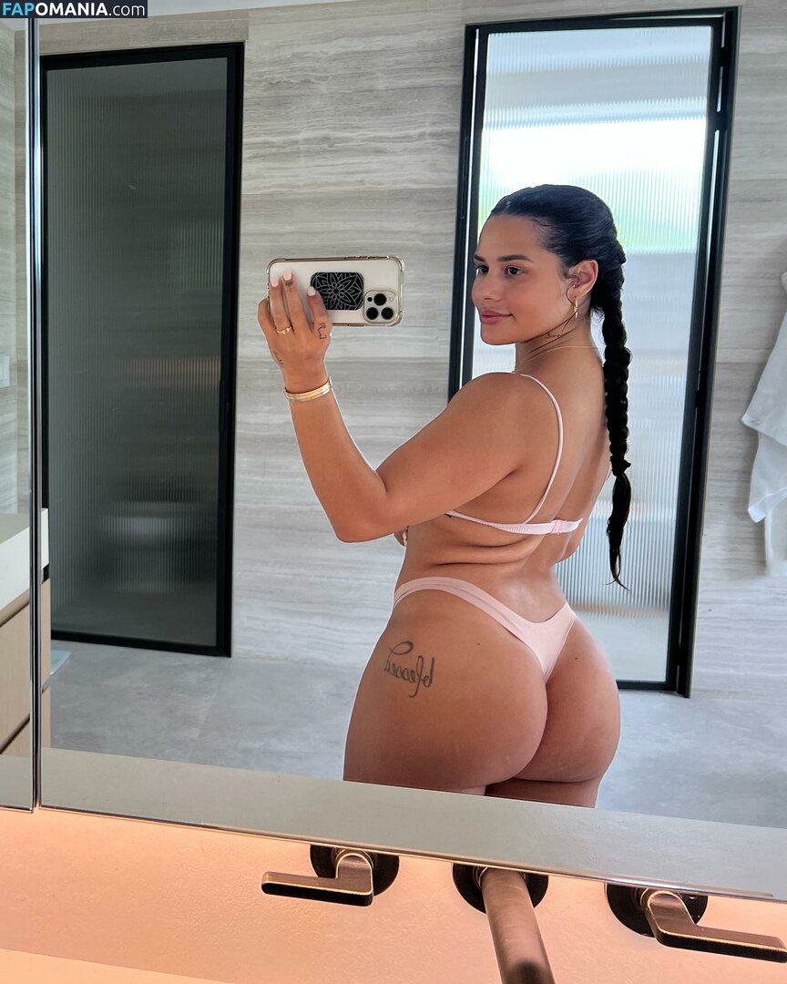 Katya Elise Henry / katyaelisehenry / katyaelisehenrysworld Nu OnlyFans  Photo fuitée #10