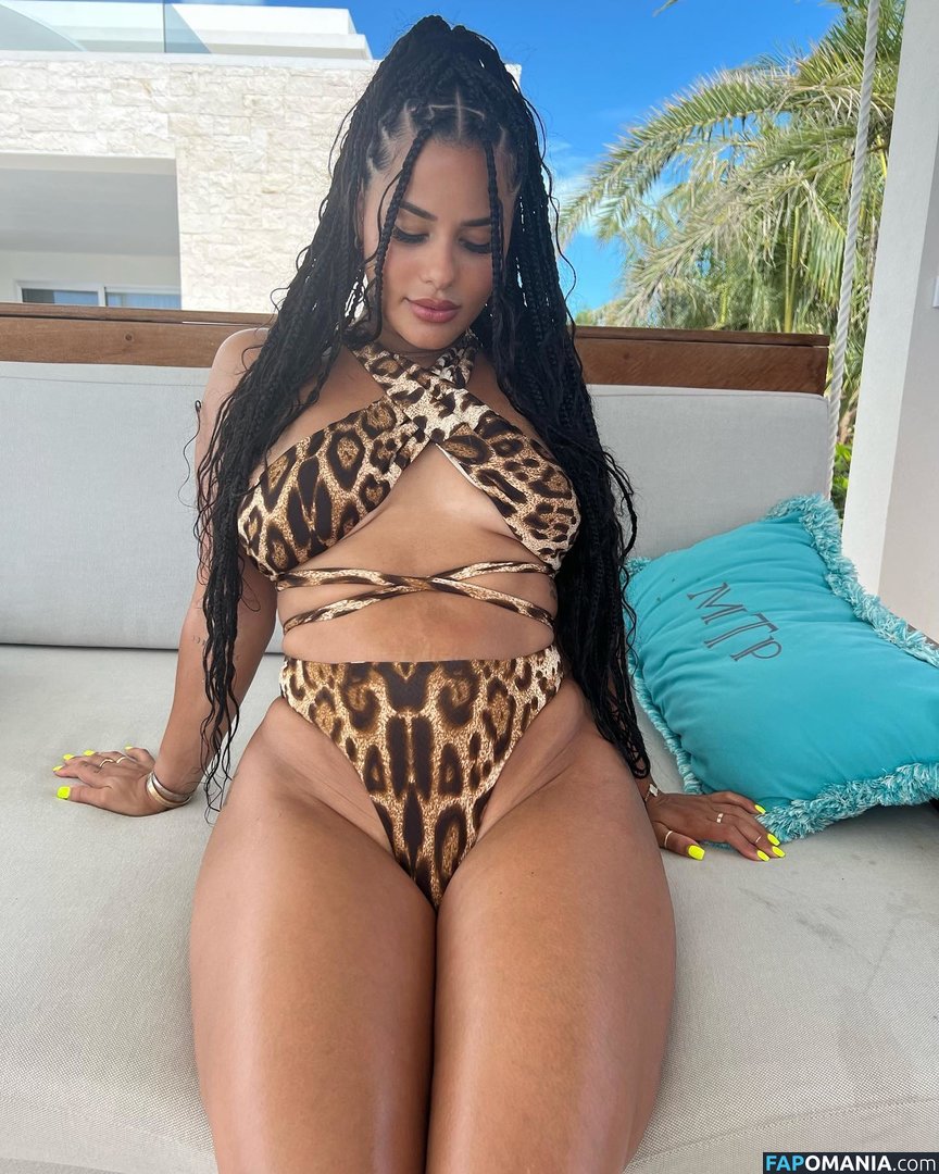 Katya Elise Henry / katyaelisehenry / katyaelisehenrysworld Nu OnlyFans  Photo fuitée #27