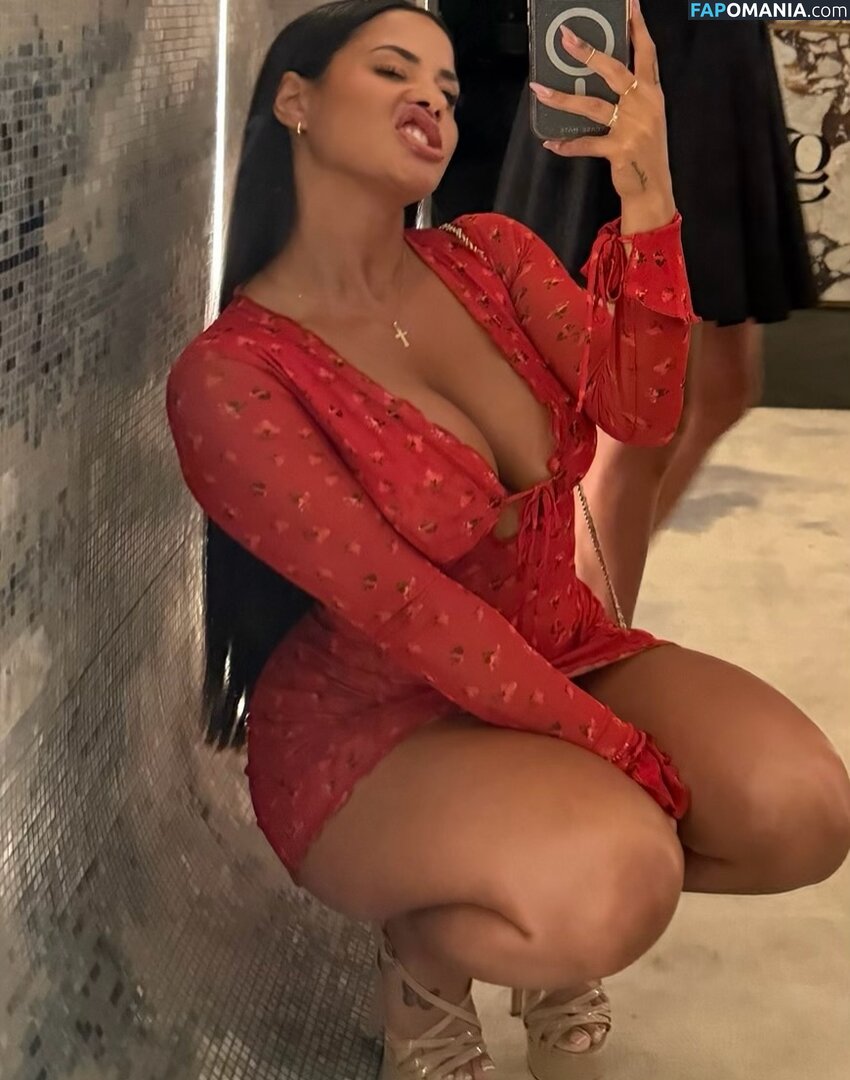 Katya Elise Henry / katyaelisehenry / katyaelisehenrysworld Nu OnlyFans  Photo fuitée #1052