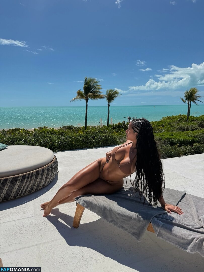 Katya Elise Henry / katyaelisehenry / katyaelisehenrysworld Nu OnlyFans  Photo fuitée #1099